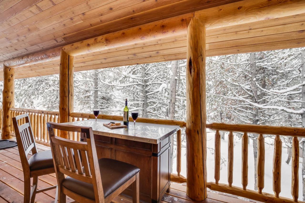 Lumberjack Lodge By Kabino Hot Tub Fire Pit Satellite Wifi Grill Large Porch Island Park Luaran gambar