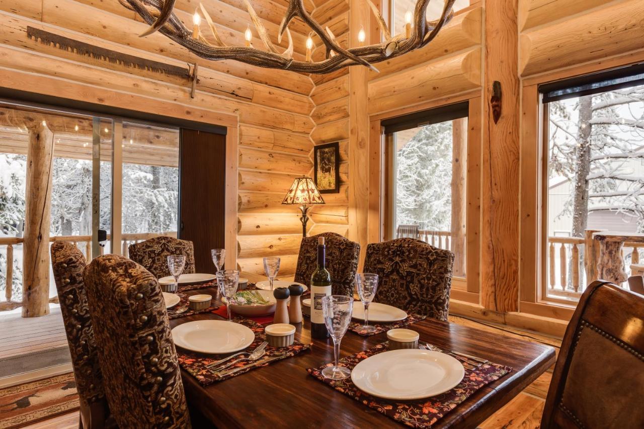 Lumberjack Lodge By Kabino Hot Tub Fire Pit Satellite Wifi Grill Large Porch Island Park Luaran gambar